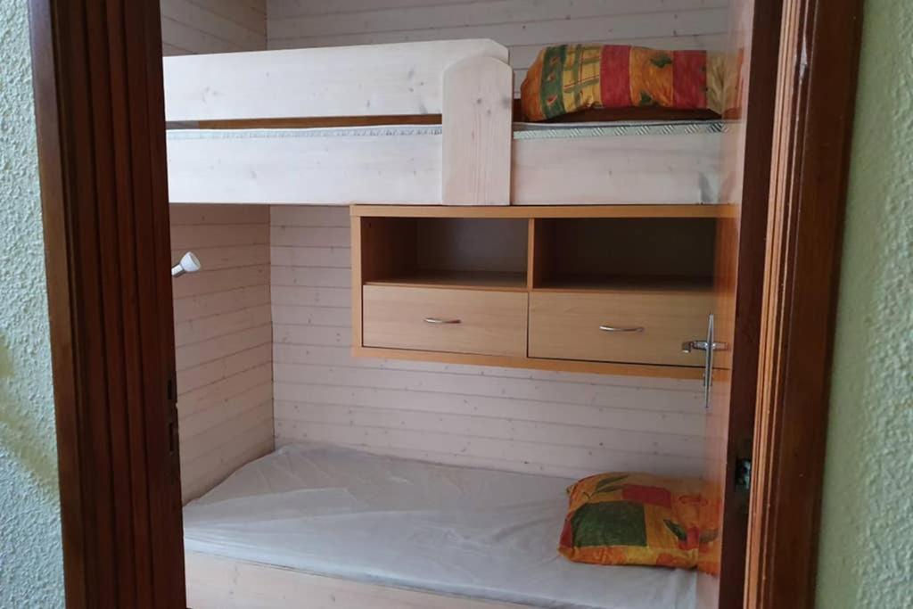 Studio Cabines 6 Couchages 150 M De La Plage Et A Quelques Secondes Des Commerces Wifi Gratuit ลา กร็องเดอ-ม็อต ภายนอก รูปภาพ