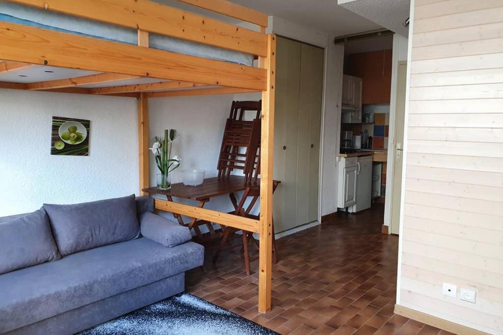 Studio Cabines 6 Couchages 150 M De La Plage Et A Quelques Secondes Des Commerces Wifi Gratuit ลา กร็องเดอ-ม็อต ภายนอก รูปภาพ